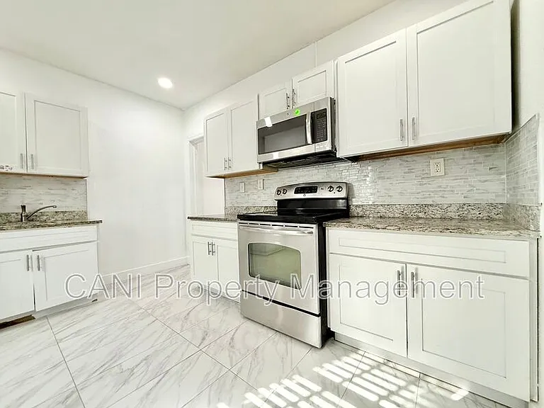 507 N Ridgewood Ave #4 — Photo 4