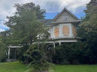 103 W Burnette Ave, Enfield, NC 27823