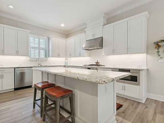 3rd image of 1504 Ruskin Ln