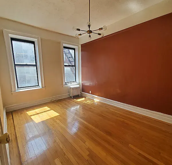 2111 Beekman Pl #4L — Photo 3