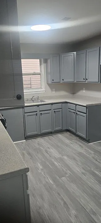 56 Kent St #2