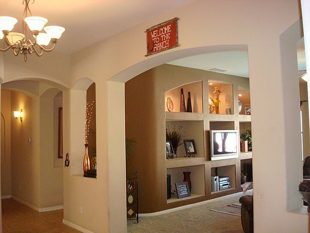 2nd image of 314 W Bluebird Dr