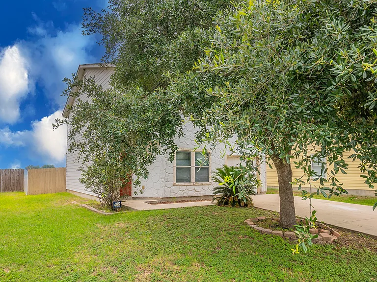 7607 Caballo Cyn — Photo 2