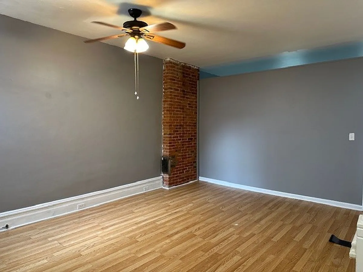 Building Photo - 204 Kelker St #2