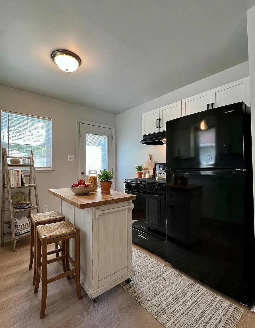 20340 E 8 Mile Road — Photo 3