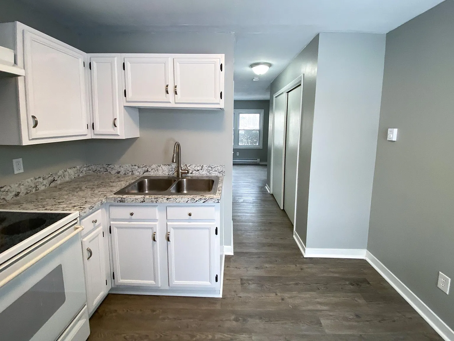5322 E Seneca St — Photo 2