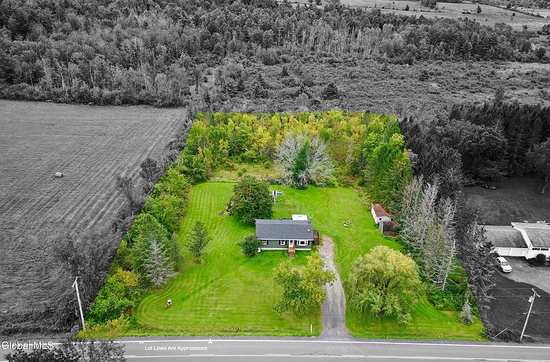 3rd image of 455 Middle Road