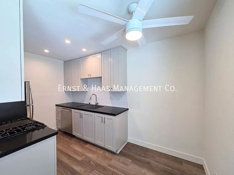 1545 Obispo Ave #3 — Photo 7