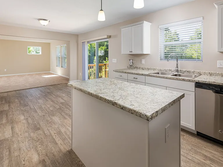 10148 Castle Creek Cir — Photo 6