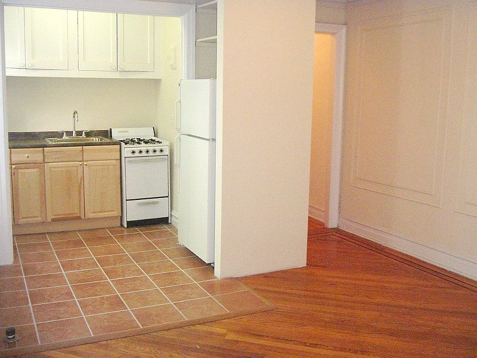 1st image of 15203 Northern Blvd
