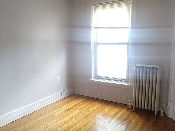 4th image of 271 Western Ave #1