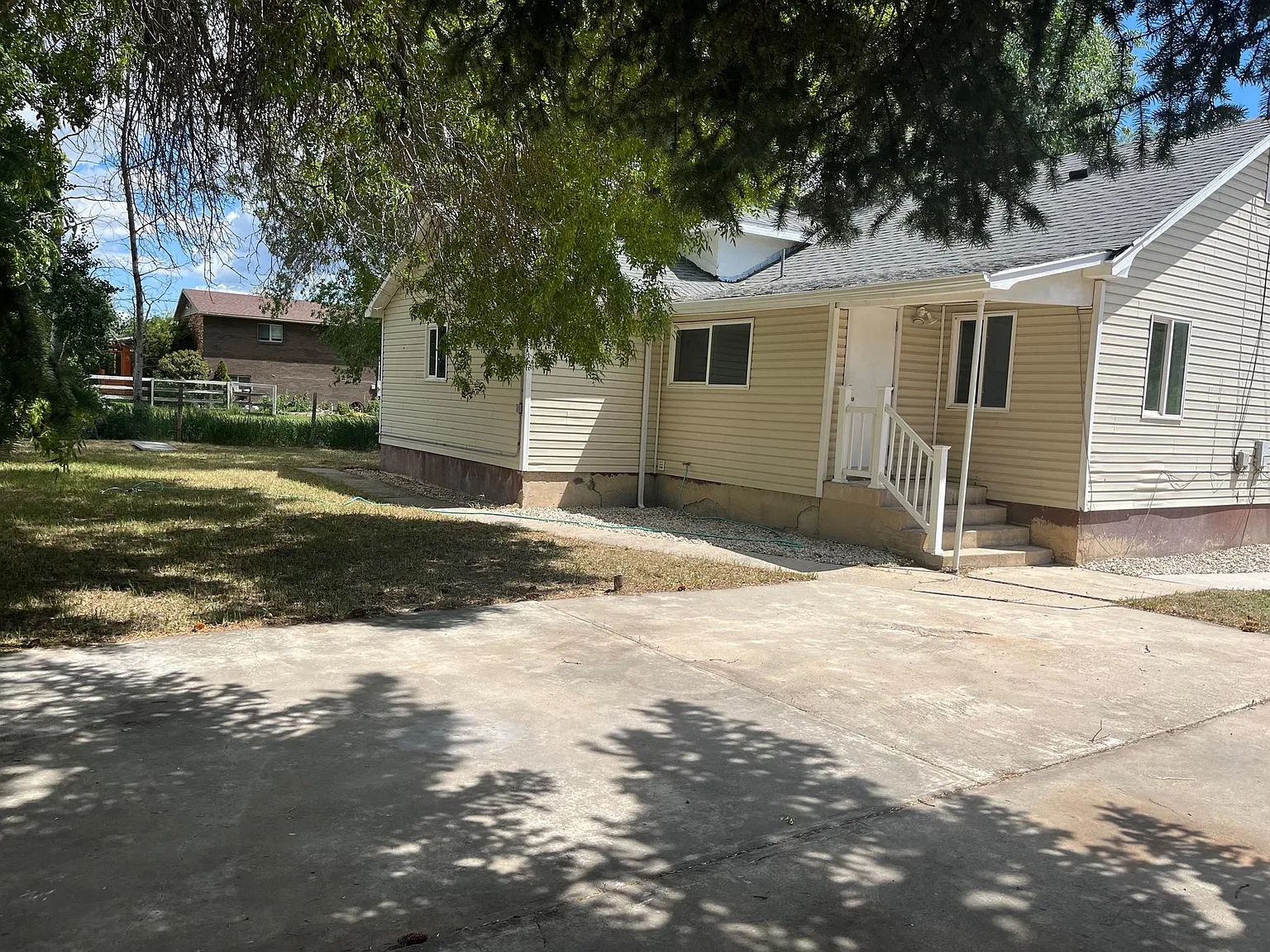 4 bed, 2130 sqft, $2,175 — Photo 2