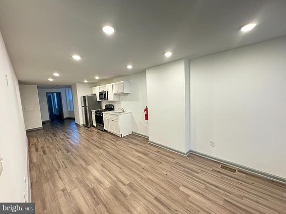 2nd image of 3125 N 13th St