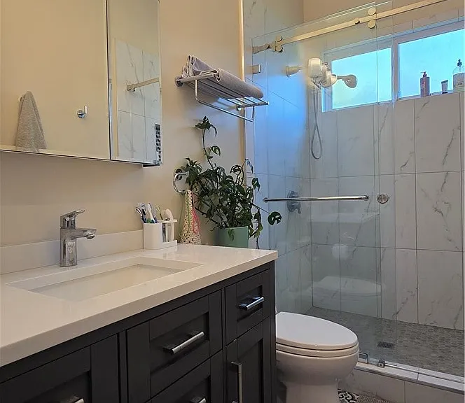 1018 La Presa Dr — Photo 22