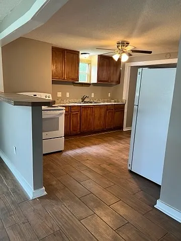 6710 Phillips Ln — Photo 20