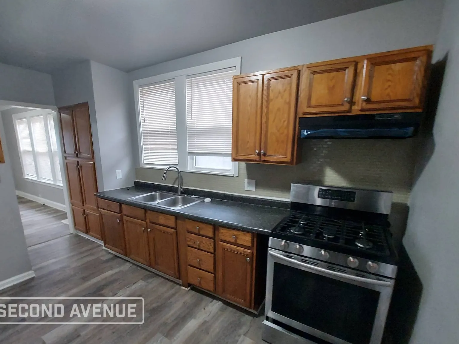 3 bed, 2.0 bath, 1508 sqft, $1,925 — Photo 3