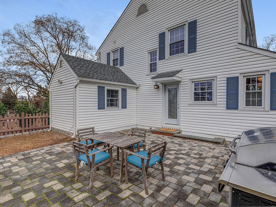 1st image of 72 Edgewood Ave