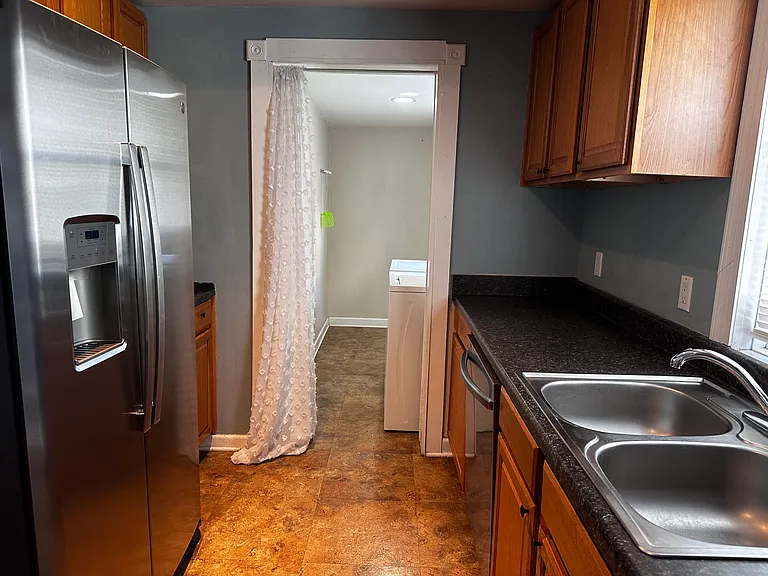 650 Innes St NE — Photo 7