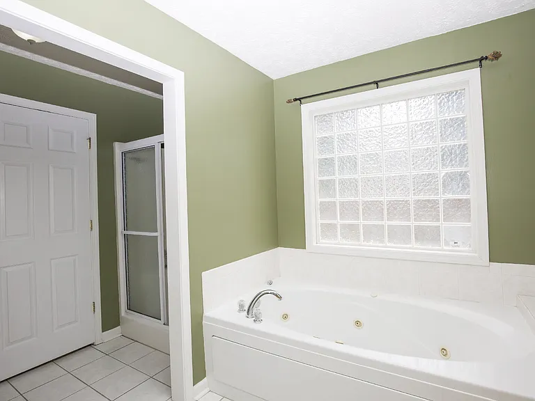 106 Harvest Ln — Photo 36