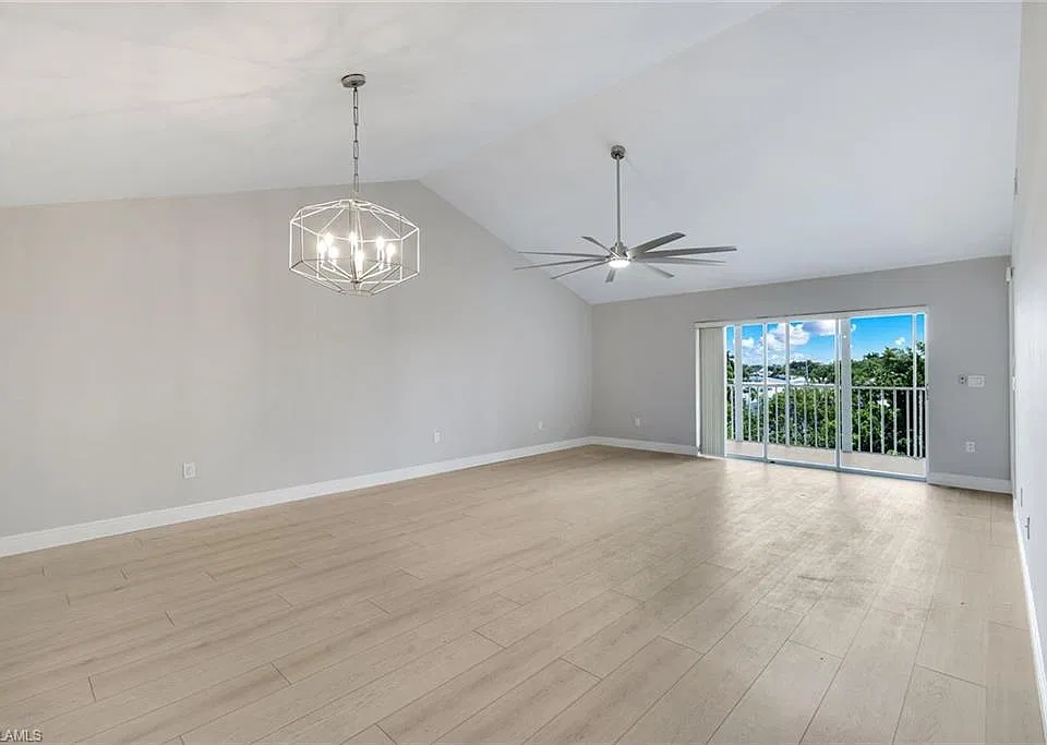 3051 Sandpiper Bay Cir #I304