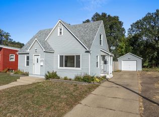 1314 7th Ave NW, Minot, ND 58703