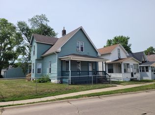 403 5th Ave SW, Cedar Rapids, IA 52404