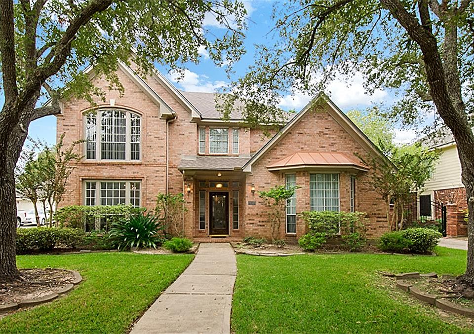 1st image of 4915 Randall Oak Dr