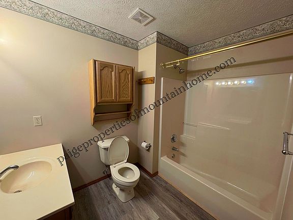 2nd image of 313 Bomber Blvd