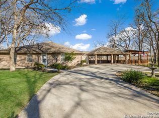 261 Turtle Ln, Seguin, TX 78155