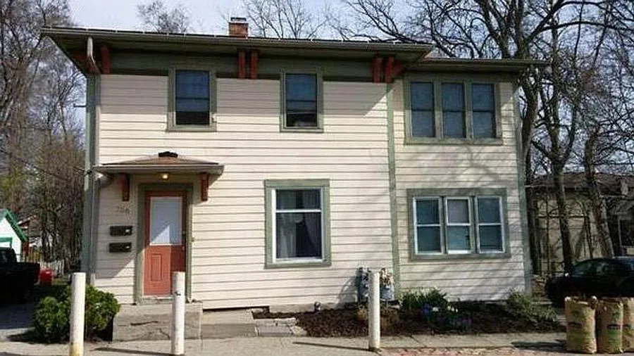 4 bed, 1.5 bath, 1050 sqft, $1,500 — Photo 2