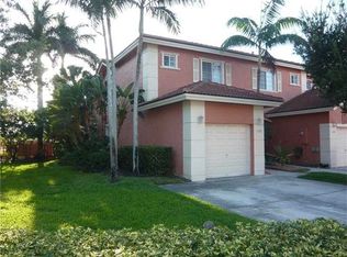 1102 NW 100th Ave, Pembroke Pines, FL 33024
