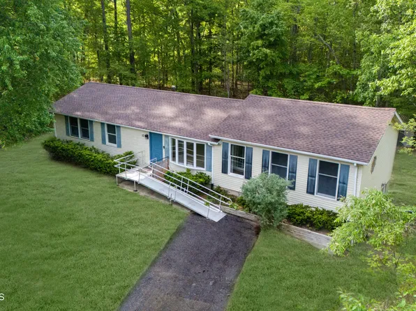 10 Corinne Court, Jackson, NJ 08527