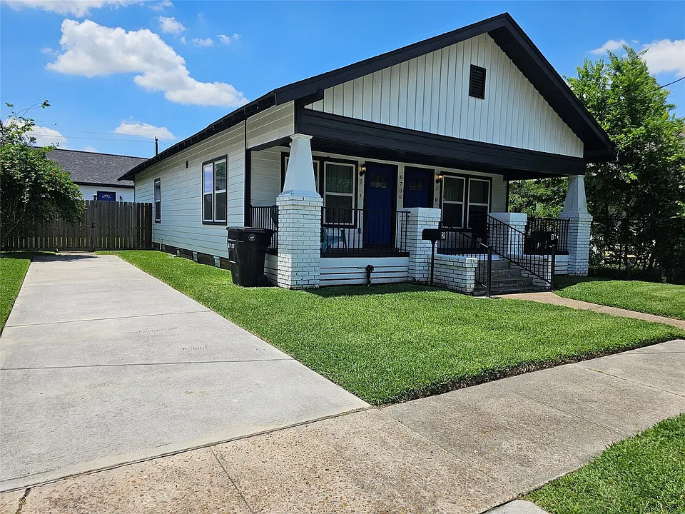 6706 Avenue C #2