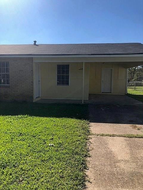 2nd image of 3013 Terry St