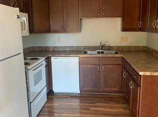 1450 Tower Dr APT 3, Dubuque, IA 52003