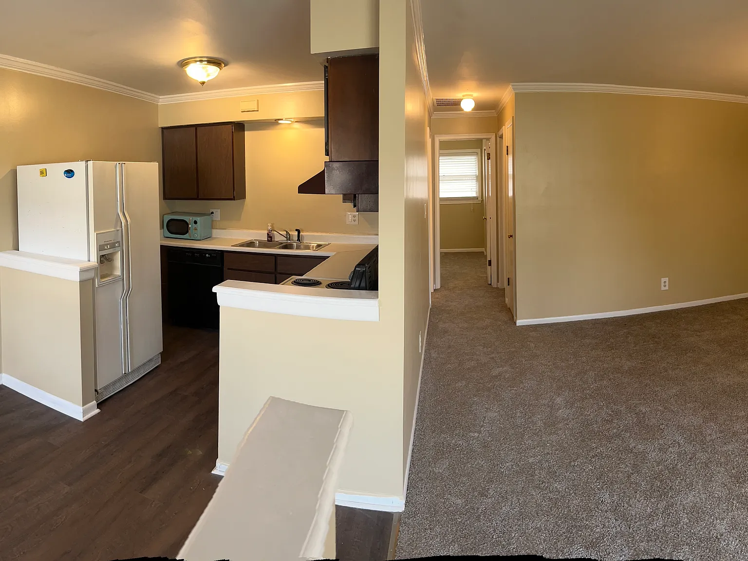 2 bed, 852 sqft, $1,200 — Photo 3