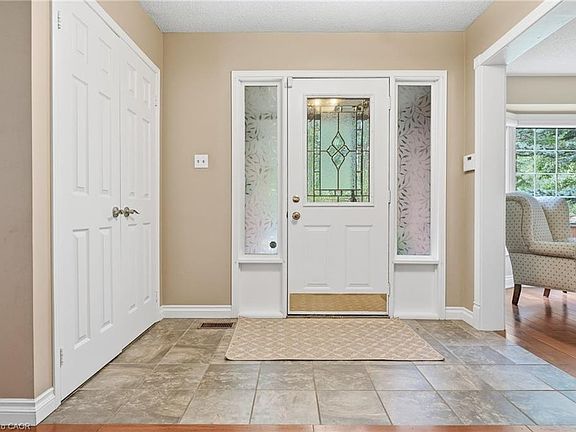 4th image of 89 Waldie Rd