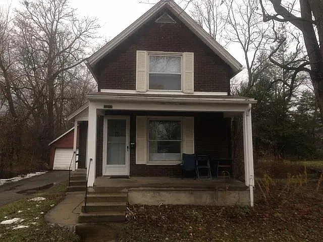 1317 Broadway St photo 1