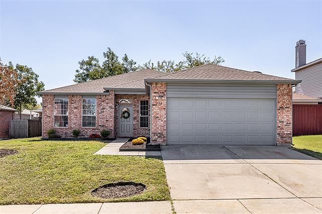1st image of 906 Medina Dr
