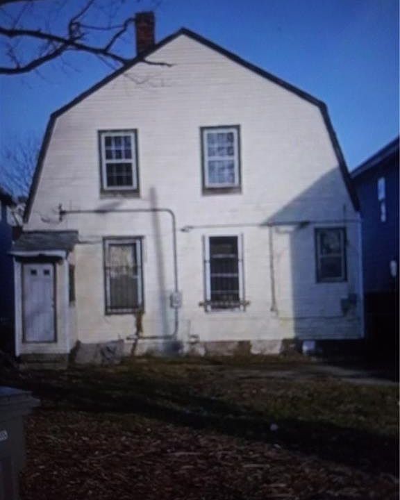2nd image of 2326 Guilford Ave