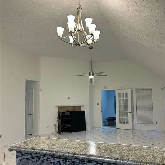 717 Shore Dr — Photo 5