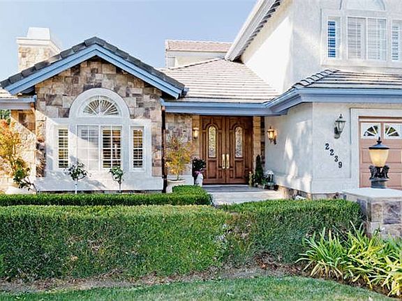 3rd image of 2239 Solano Dr