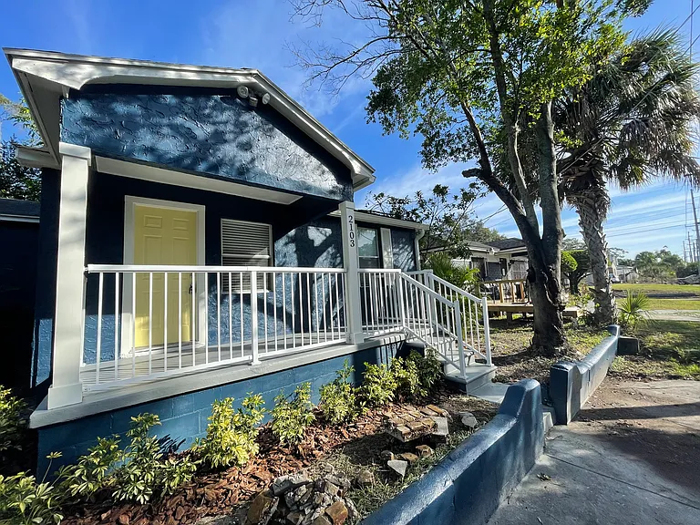 2103 W Grace St — Photo 11