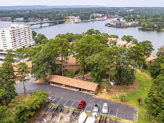 2nd image of 724 Weston Rd APT O2