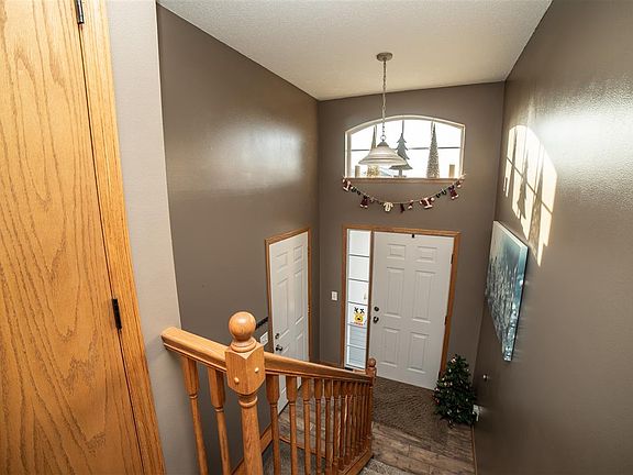 2nd image of 3701 Jackson Ave