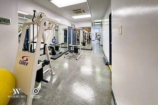 Sold by Coldwell Banker Warburg | media 19