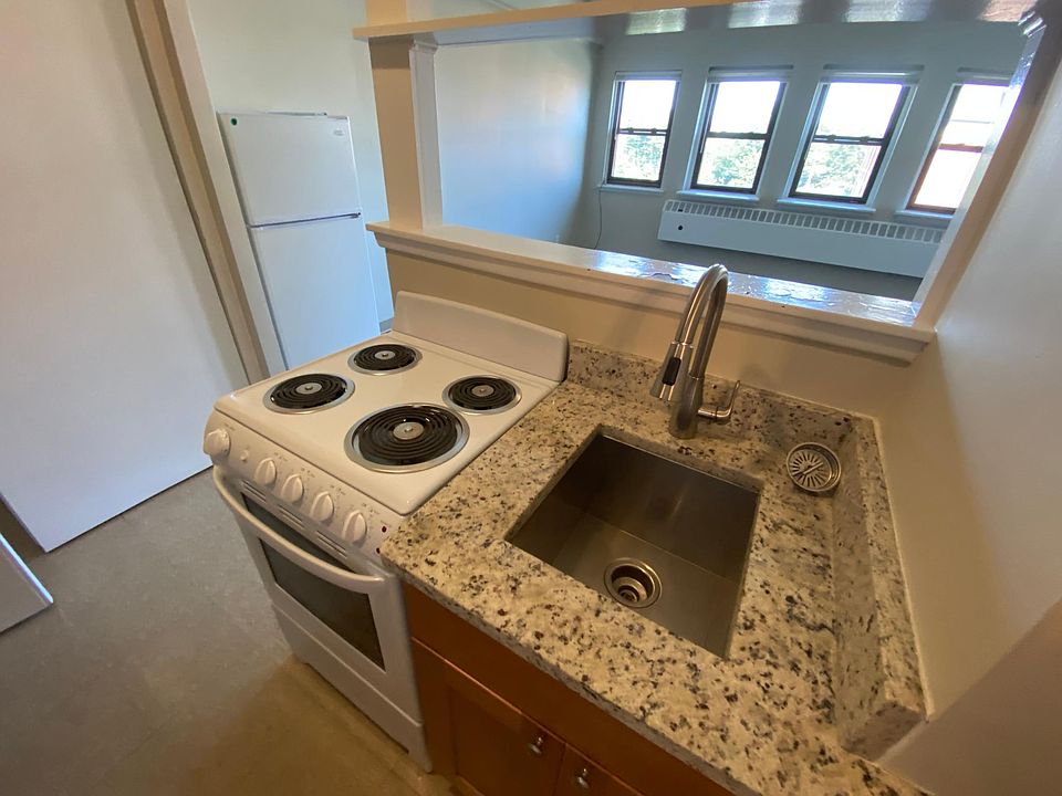1st image of 1050 Hancock St #36A