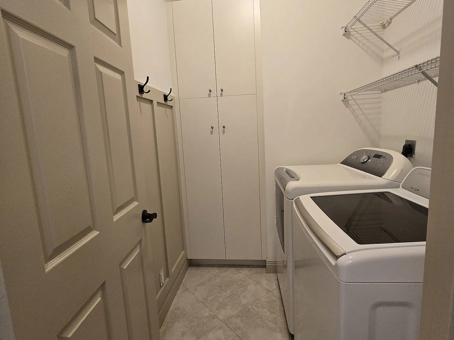 3 bed, 1958 sqft, $4,700 — Photo 3
