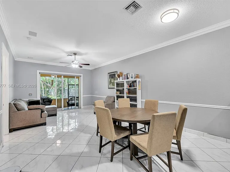 8908 NW 40th St — Photo 19