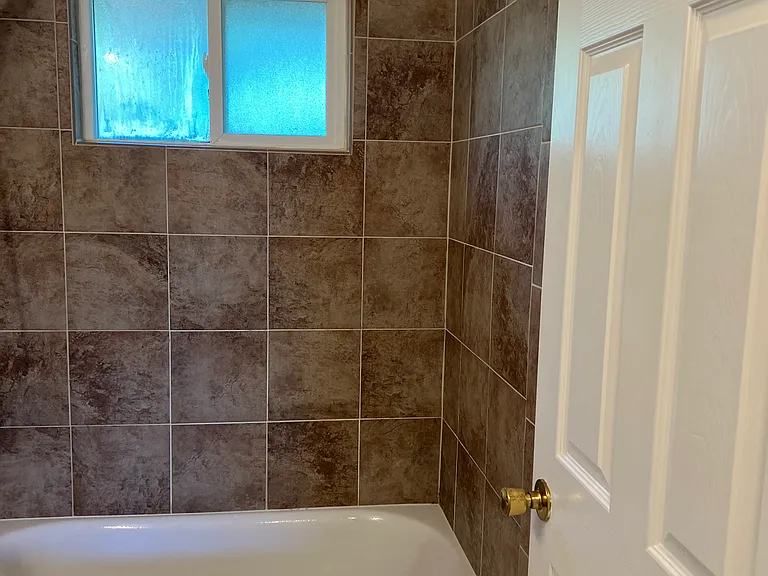 204 Talisman Dr — Photo 35